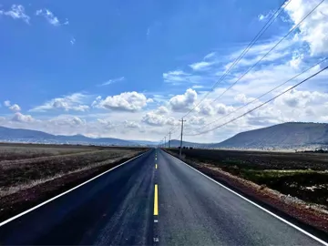 Lo que antes era un camino de terracería ahora promete cambiar la movilidad en el Altiplano de Hidalgo. Así quedó la obra.
