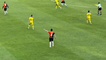 Alcalde Jorge Reyes juega en el partido de leyendas Pachuca vs América