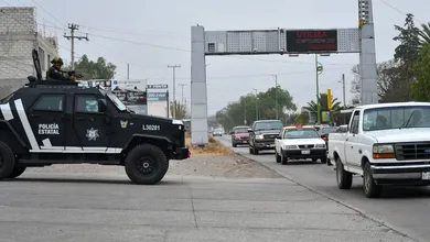 Incendios de autos generan movilización en Hidalgo; autoridades aseguran que no hay carreteras cerradas.