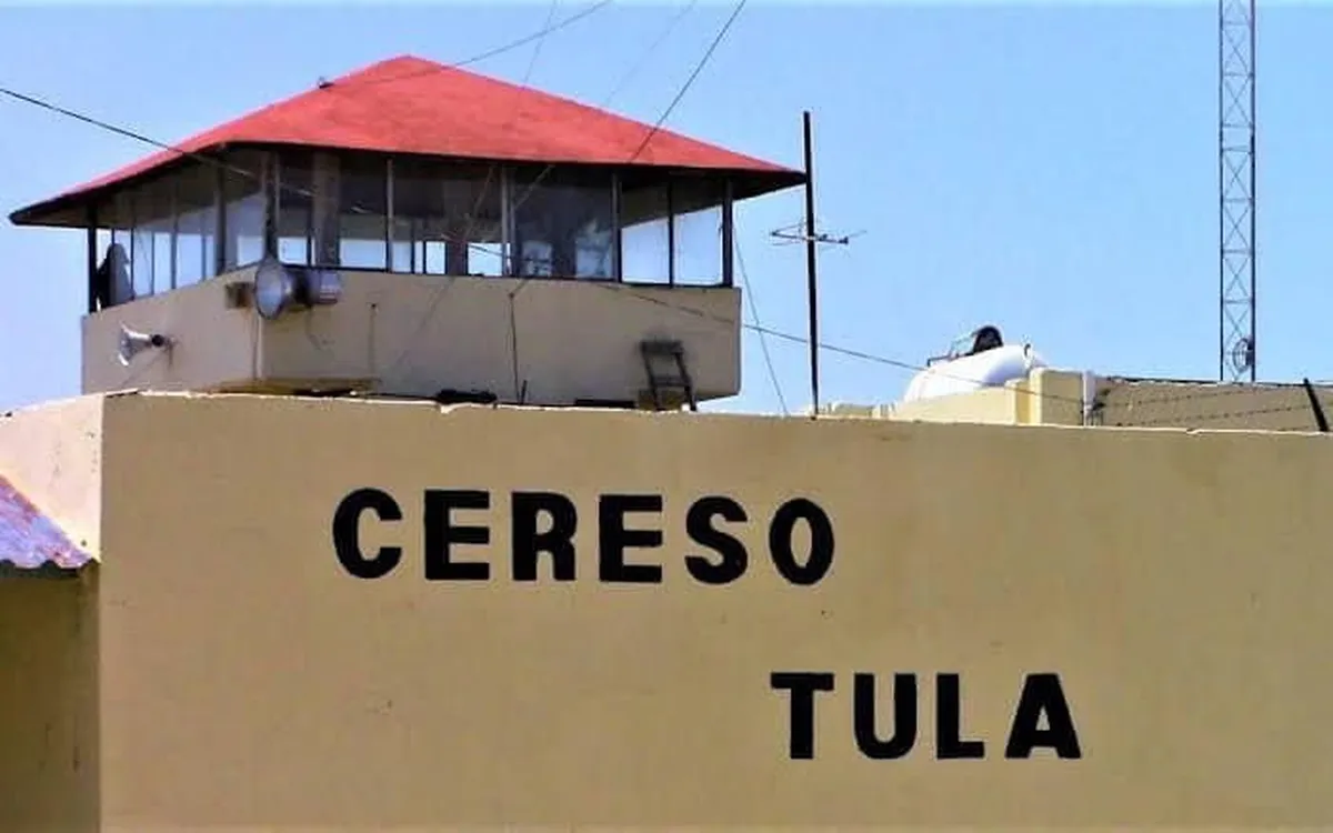 Vinculan a proceso a 9 personas por fuga de reos en Tula