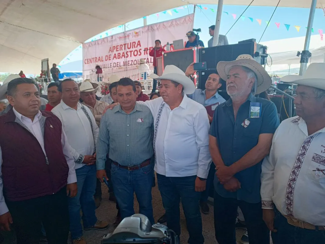 Después de casi 20 años, inauguran la Central de Abastos en Chilcuahutla