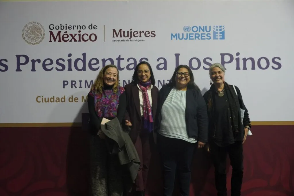 Se reúnen 350 alcaldesas de todo el país en Los Pinos