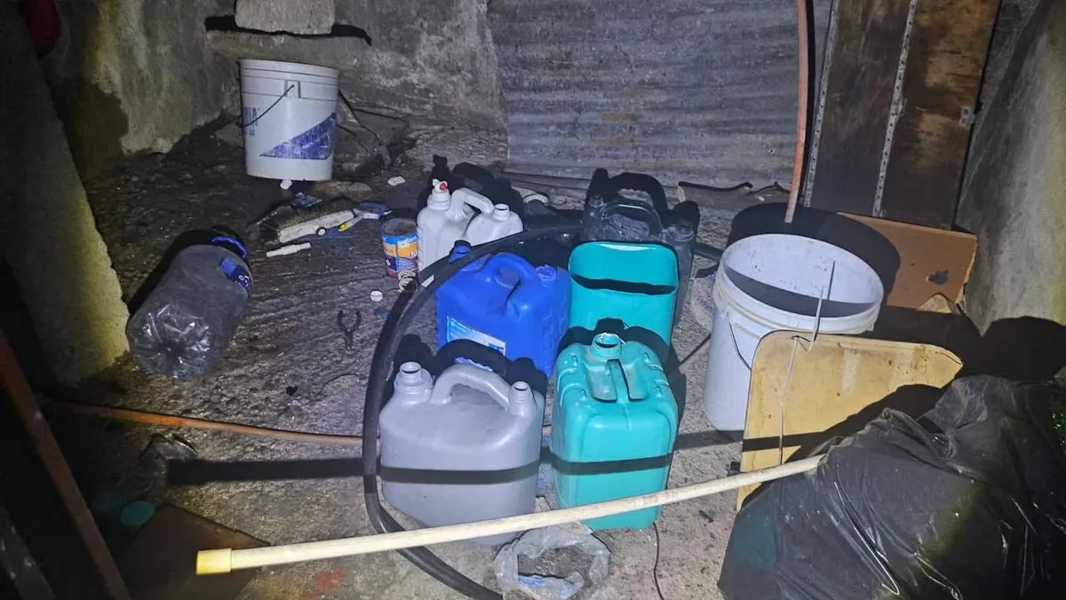 Explosión en casa de Tulancingo deja cinco lesionados; hallan garrafones con gasolina