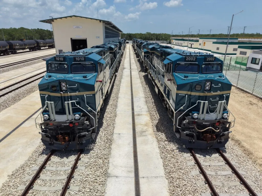 Sheinbaum anuncia la llegada de las primeras 12 locomotoras del Tren Maya de carga