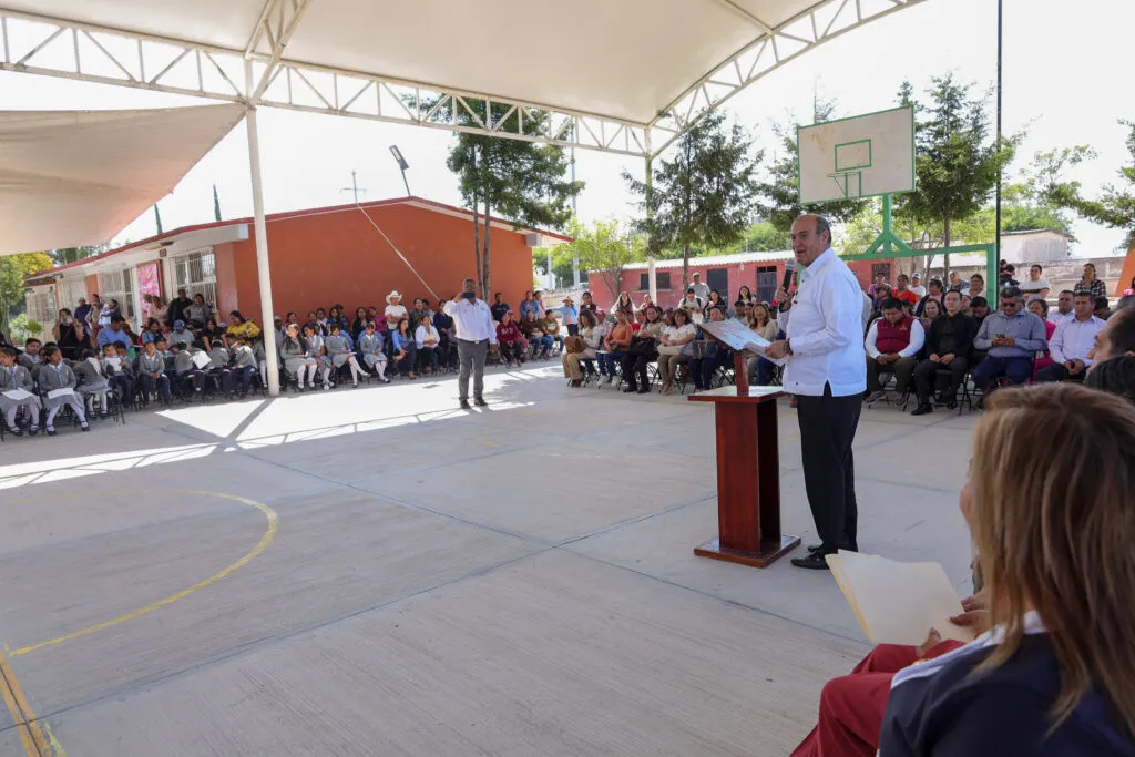 Más de 4 mdp transforman escuelas en Tecozautla