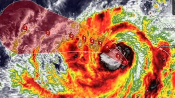 Mapa y pronóstico del huracán Rachel y el frente frío que influirán en el clima de México durante el inicio de octubre de 2026.