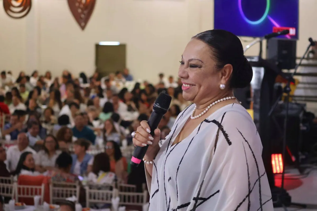 Desayuno del Día del Maestro en Tulancingo.