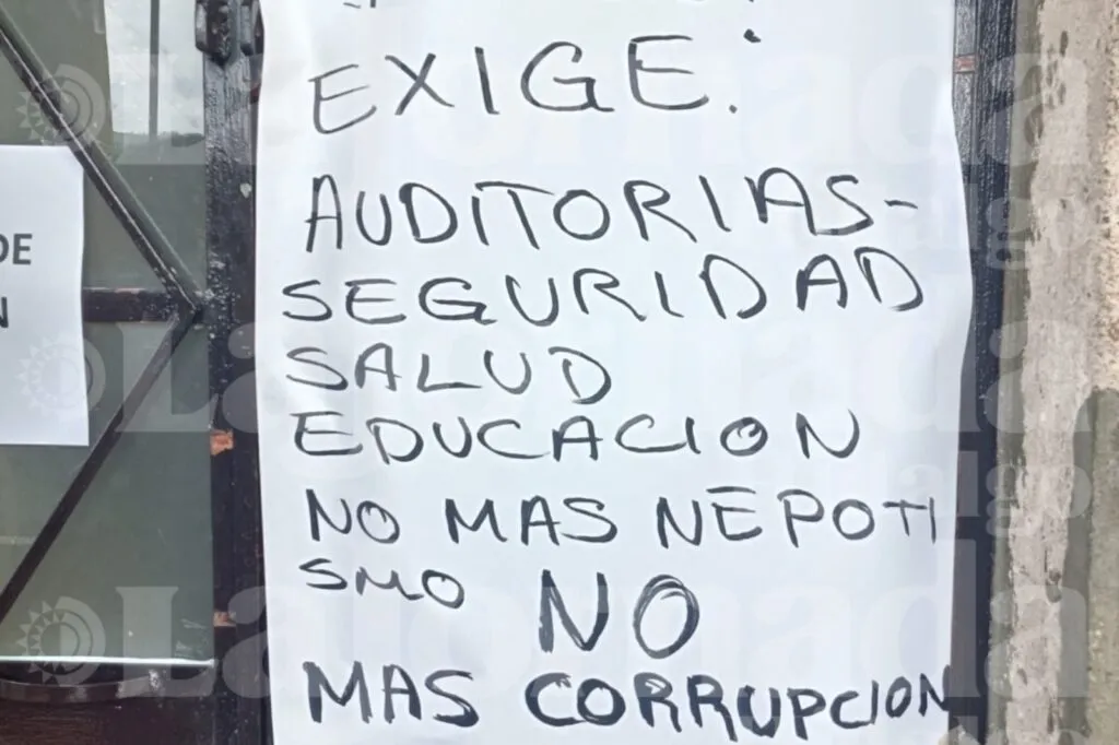 Toman la presidencia de Tepeji del Río; acusan falta de obras y exigen auditoría