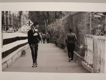 Obra de fotógrafo del gobierno de Tulancingo en galería municipal desata críticas por normalizar el acoso a las mujeres