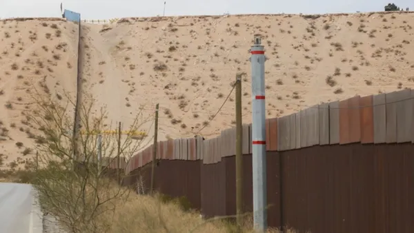 Campaña contra cruces fronterizos de EU se mantiene activa en Navidad y Año Nuevo con mensajes para desalentar la migración irregular.