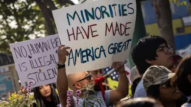 Naturalizados de EU temen por su estancia legal ante políticas migratorias de Trump