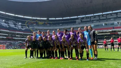Foto de Pachuca Femenil, cuyo presidente aseguró que el equipo tiene buenos sueldos.