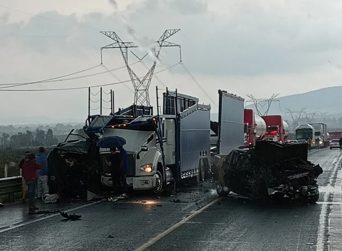 Tulancingo: carambola en la México-Tuxpan deja tres personas sin vida