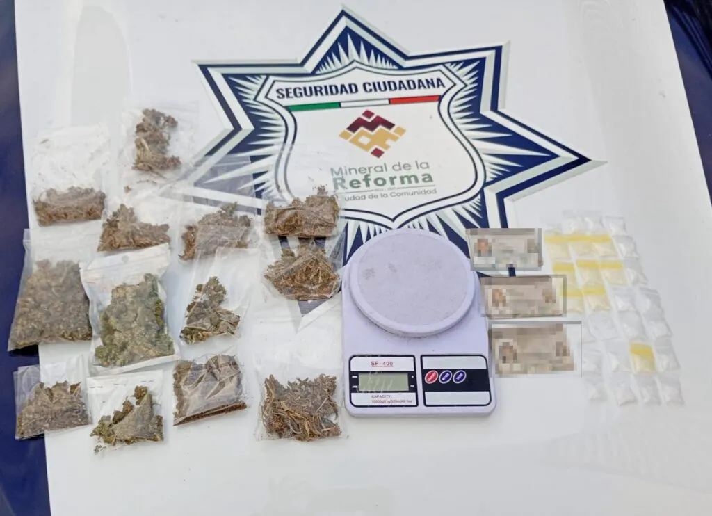 ¡Con báscula y todo! Así detuvieron a cuatro en Mineral de la Reforma