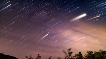 Lluvia de estrellas Delta Acuáridas visible en el cielo nocturno de México.