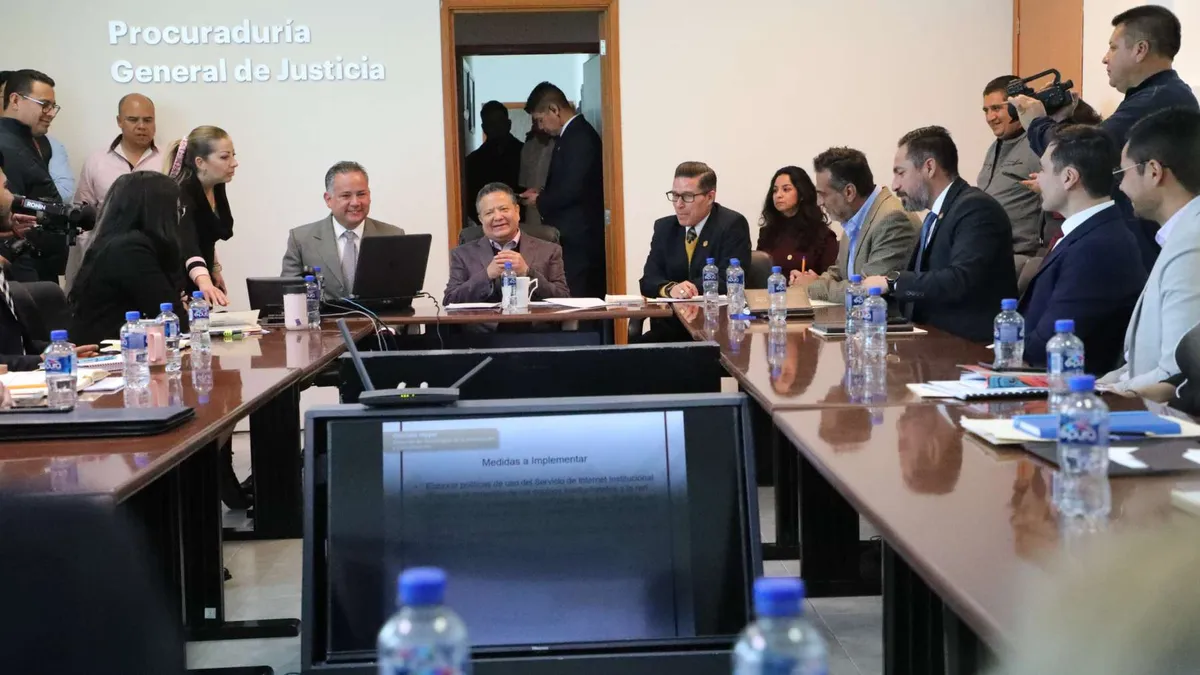 Julio Menchaca visita la PGJEH y reconoce compromiso de trabajadores