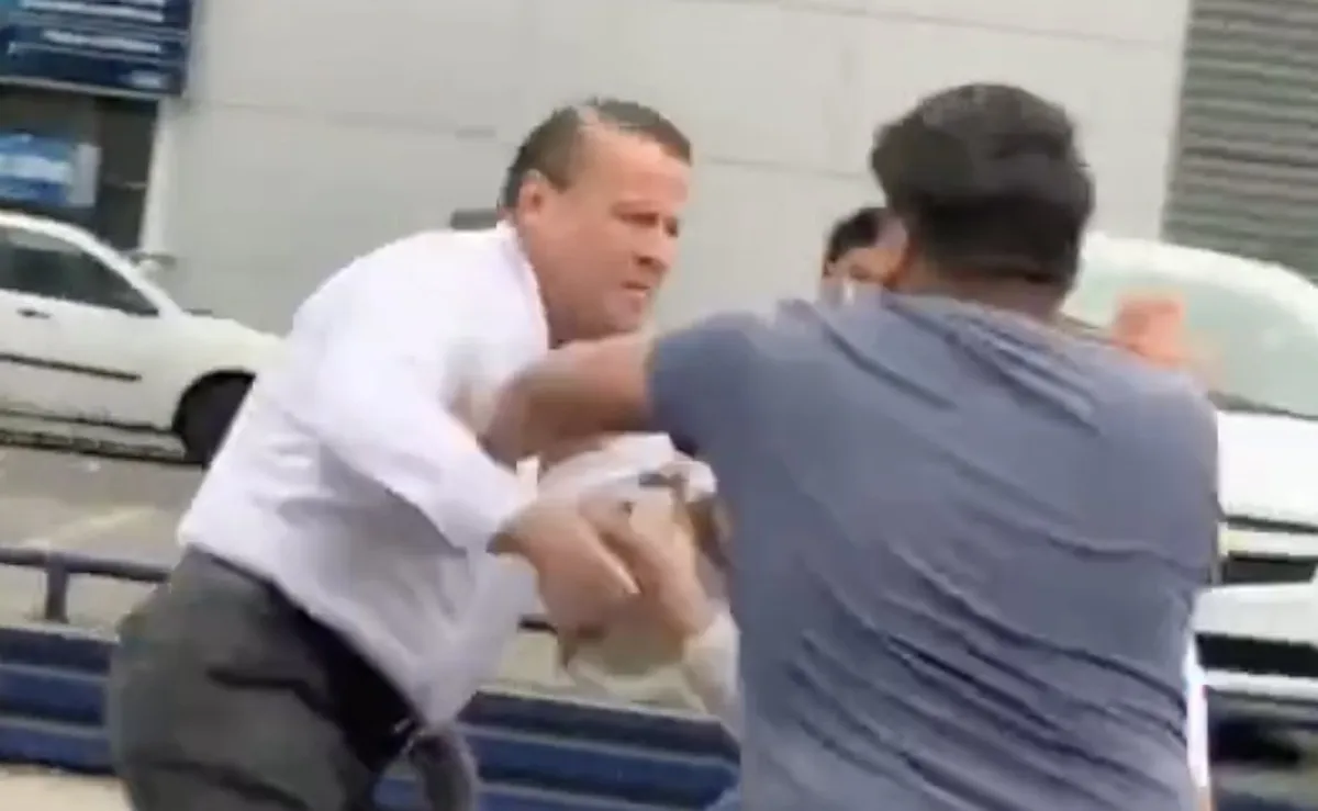 VIDEO | Alfredo Adame pelea a golpes contra mujer en la CDMX