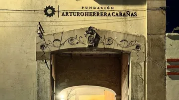 Gobierno anuncia recuperación de inmueble ocupado por fundación en Pachuca; será un museo