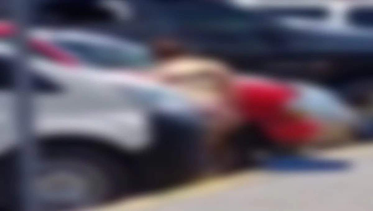 ¿Calor extremo? Mujer se desviste en el centro de Apan y es detenida por alterar el orden