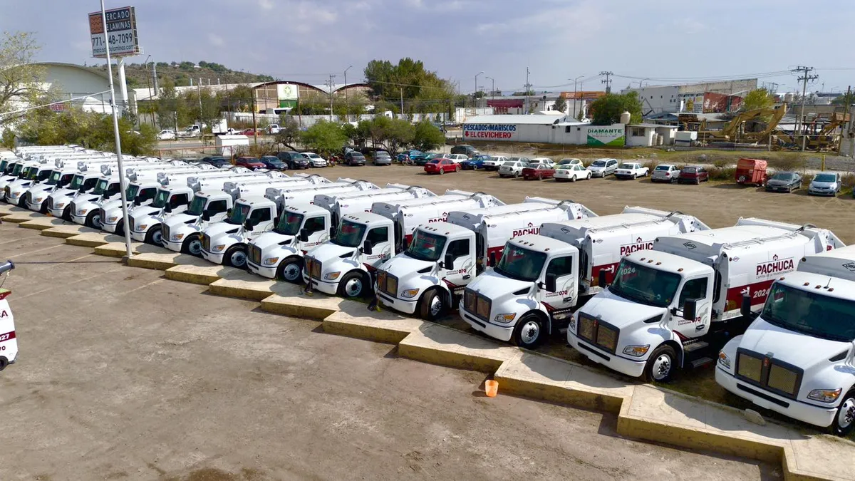 Una cumbia anuncia el camión de basura en Pachuca. Nuevo sistema con horarios nocturnos