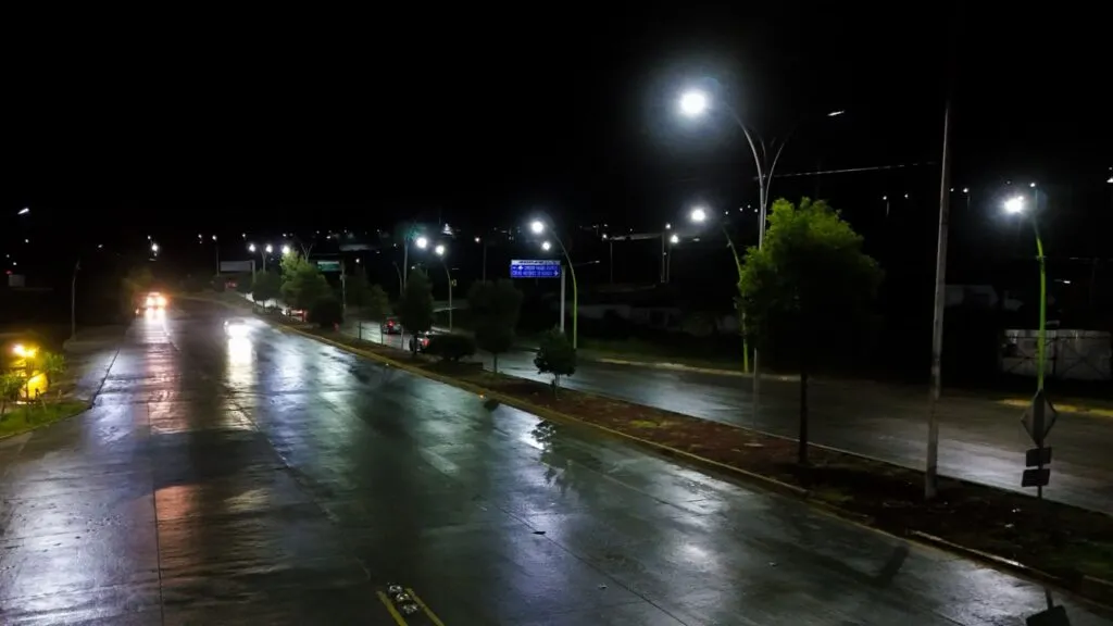 ¡Adiós a la oscuridad! Renuevan por completo el alumbrado del bulevar Colosio en Pachuca