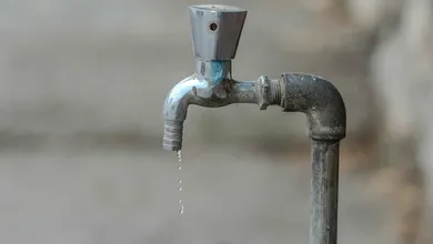 Cortes de agua afectarán colonias de Pachuca por obras del tren AIFA-Pachuca. Caasim prevé afectaciones desde el 14 de septiembre.