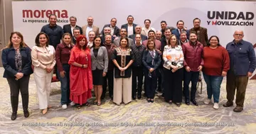 Sheinbaum se reúne con gobernadores, dirigentes y precandidatos de Morena