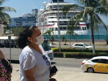 Rechazan desembarque de crucero por brote de Covid en Puerto Vallarta