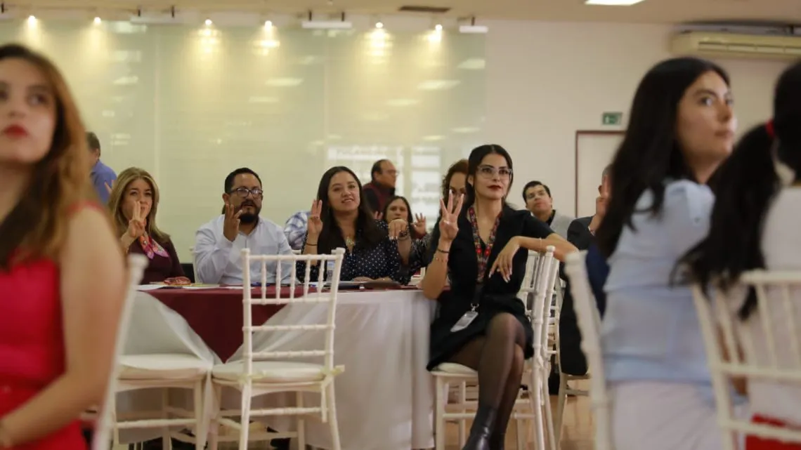 Lengua de Señas Mexicana: capacitan a funcionarios del Despacho del Gobernador