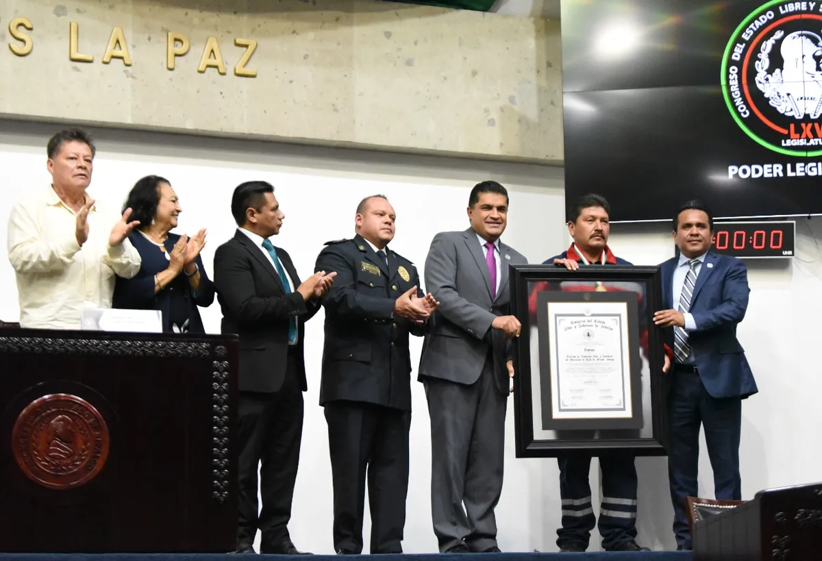 Congreso de Hidalgo entrega medallas al mérito de Protección Civil 2021 y 2022