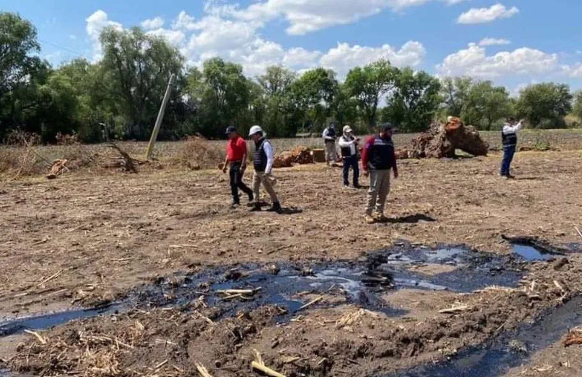 Miles de litros de combustible se derramaron en el río Tula