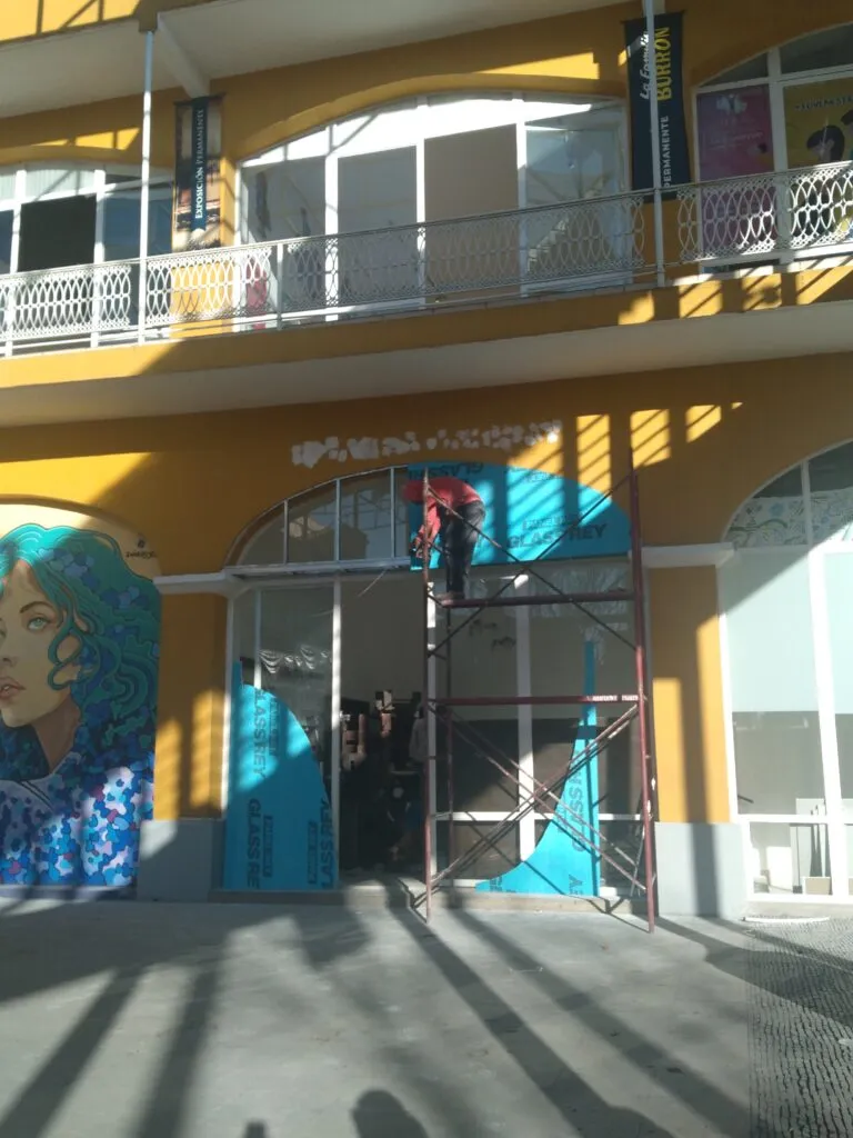 Desmantelan galería Ricardo Garibay en Tulancingo; priorizan comercio sobre espacio cultural