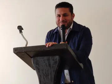 Enzo Balderas pide licencia en la Caamt tras registrarse en Morena