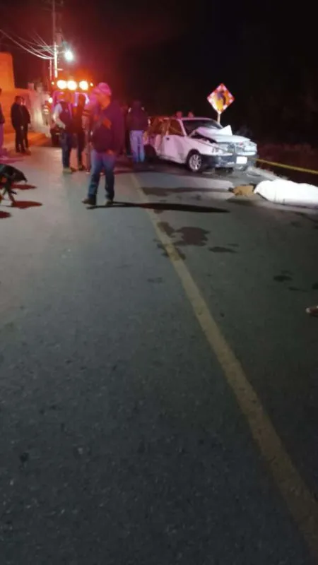 Ixmiquilpan: automóvil cae a canal y conductor pierde la vida