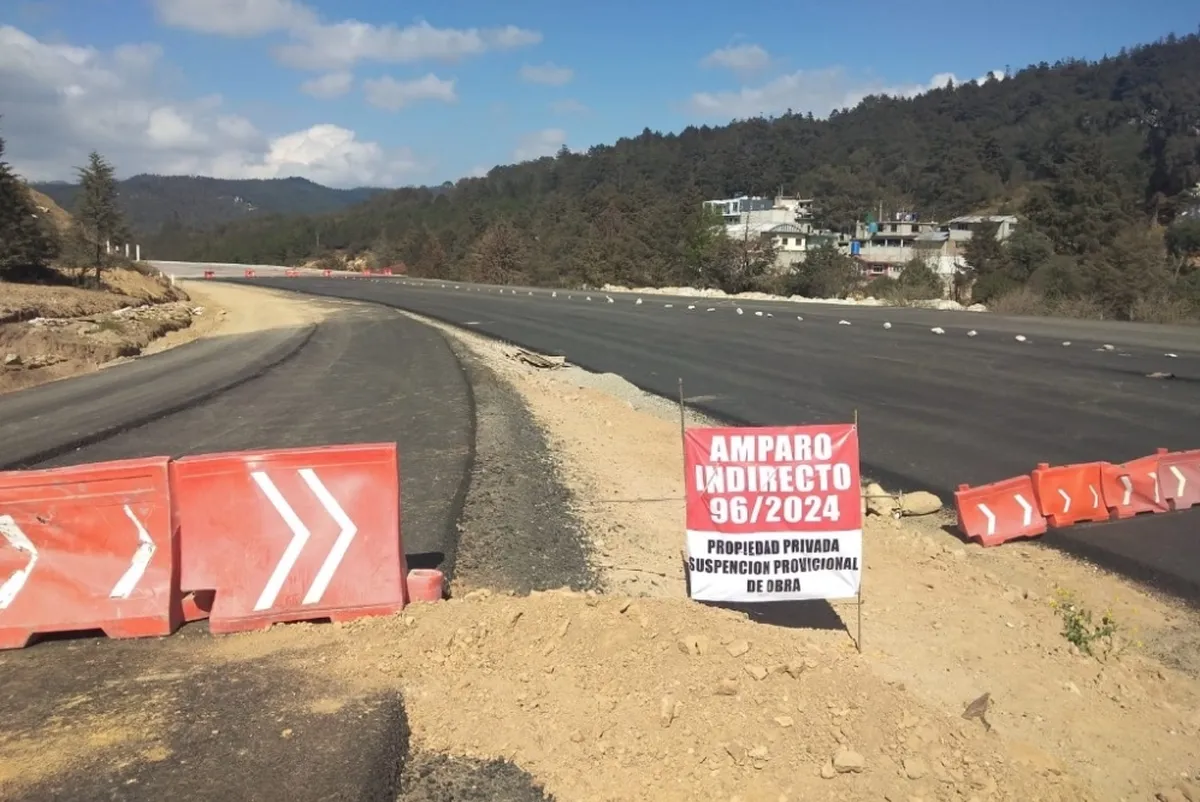 Cumple 3 semanas suspendida la construcción de la carretera Pachuca-Huejutla