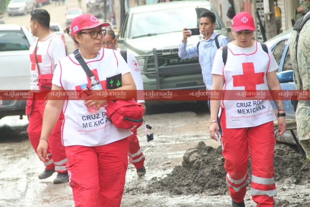 Brigadas médicas del Ejército apoyan a damnificados en Huehuetla