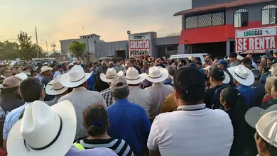 Comunidades analizan bloqueos por crisis en la presa Endhó