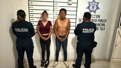 Recuperan Volkswagen robado y detienen a dos personas en Atotonilco de Tula