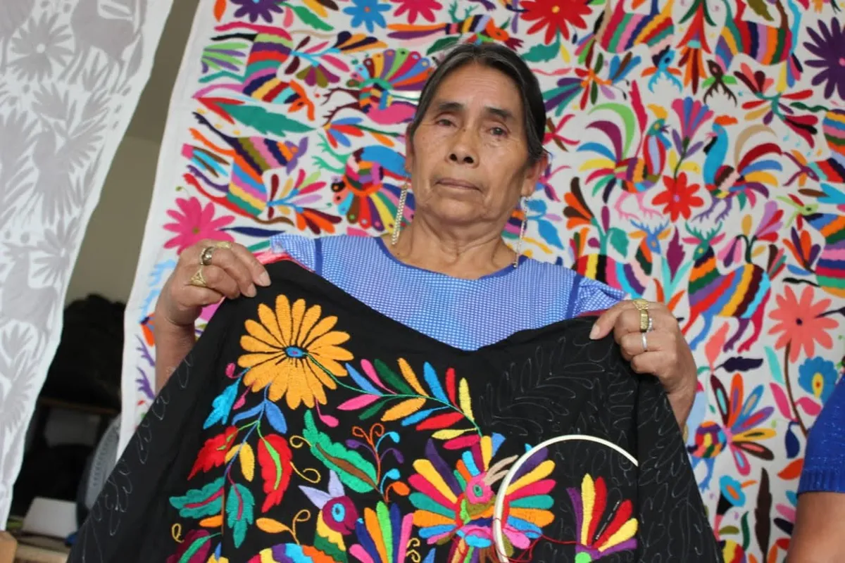 Sedeso realiza estrategias de apoyo a artesanos de Hidalgo