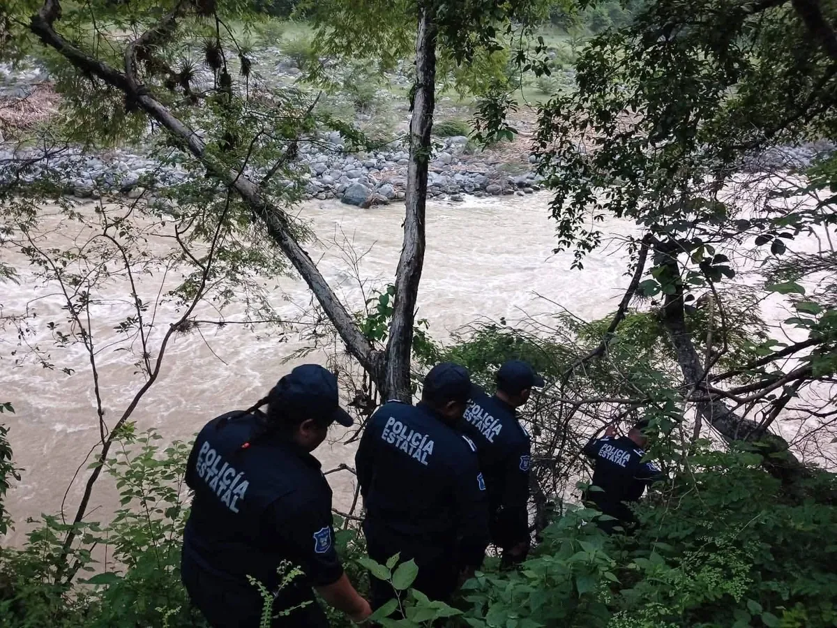 Más de 24 horas después, encuentran cuerpo de niño que cayó al río en Jacala