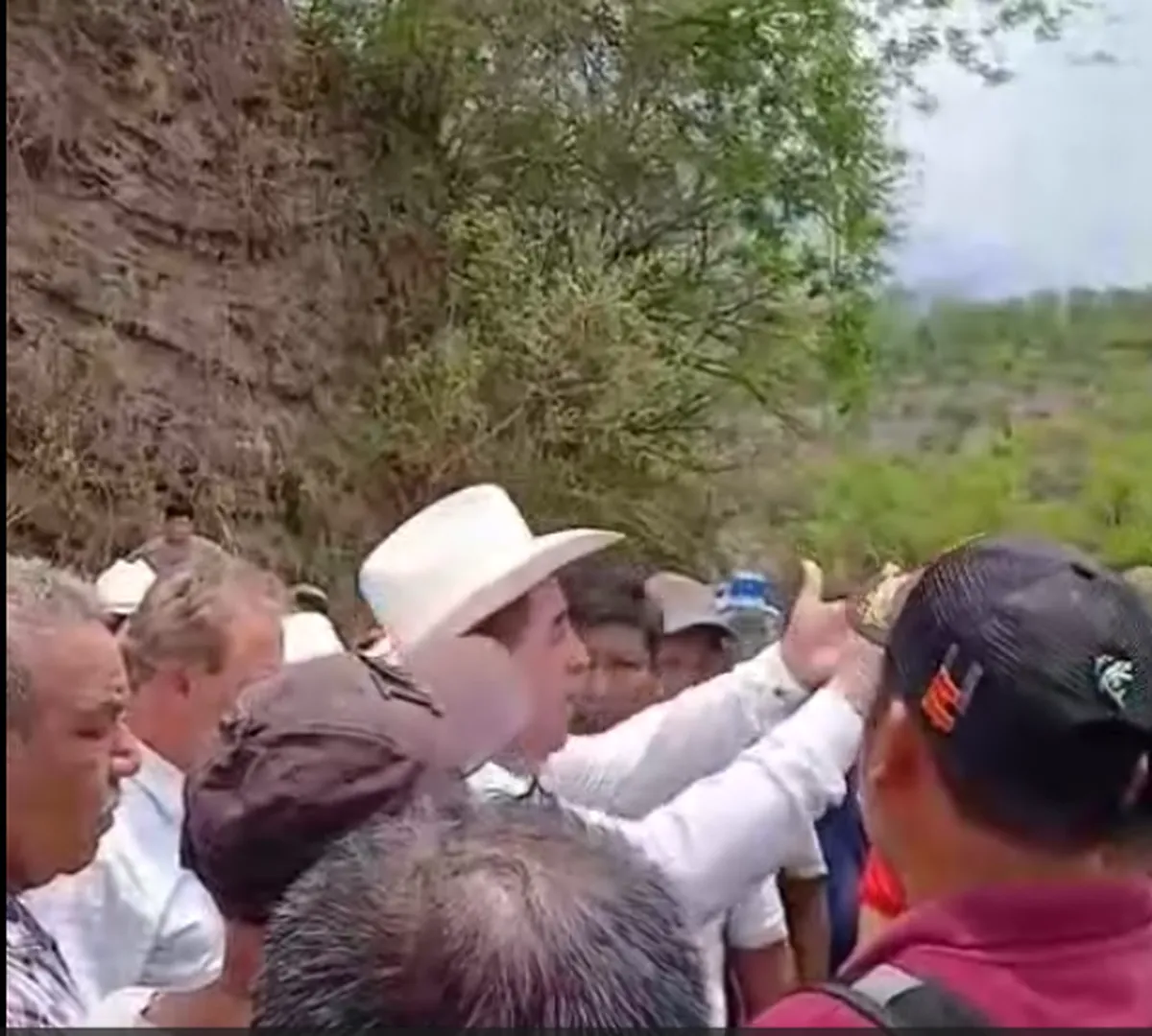 Cierre de tiradero clandestino en Copaxtitla: Vecinos denuncian riesgos sanitarios y ambientales