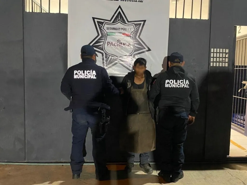 ¡Con botín en mano! Así detuvieron a dos hombres por robo en Pachuca