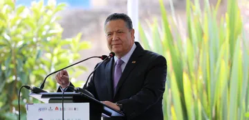 Julio Menchaca, gobernador de Morena con mayor aprobación