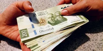Julio Menchaca pide a empresarios denunciar cobro de piso y no quedarse en señalamientos