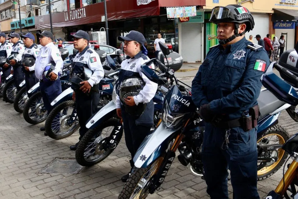 Entrega de patrullas en Tulancingo: llaman a policías a actuar con integridad