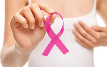 En Acaxochitlán, detectan negativa de mujeres a hacerse estudios de cáncer de mama