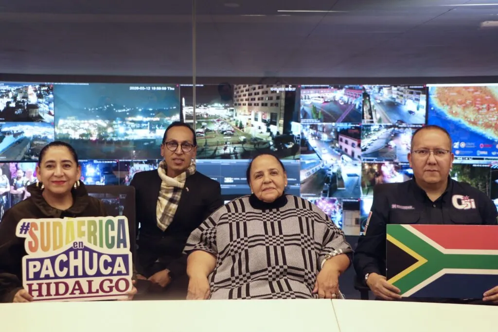 Embajadora de Sudáfrica recorre el C5i durante visita a Hidalgo