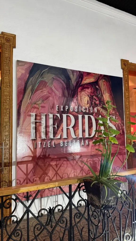 “Heridas”: la exposición que convierte la cicatriz en identidad