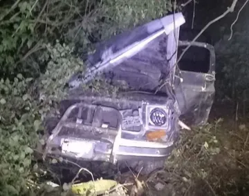 Cardonal: camioneta cae a barranca de 80 metros