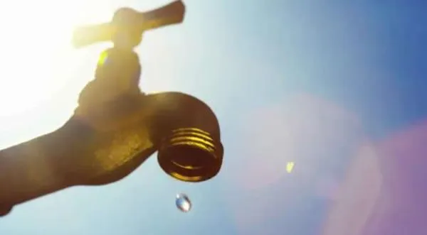 Llave de agua potable